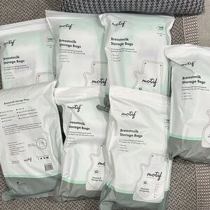 700 Motif Breastmilk Storage Bags